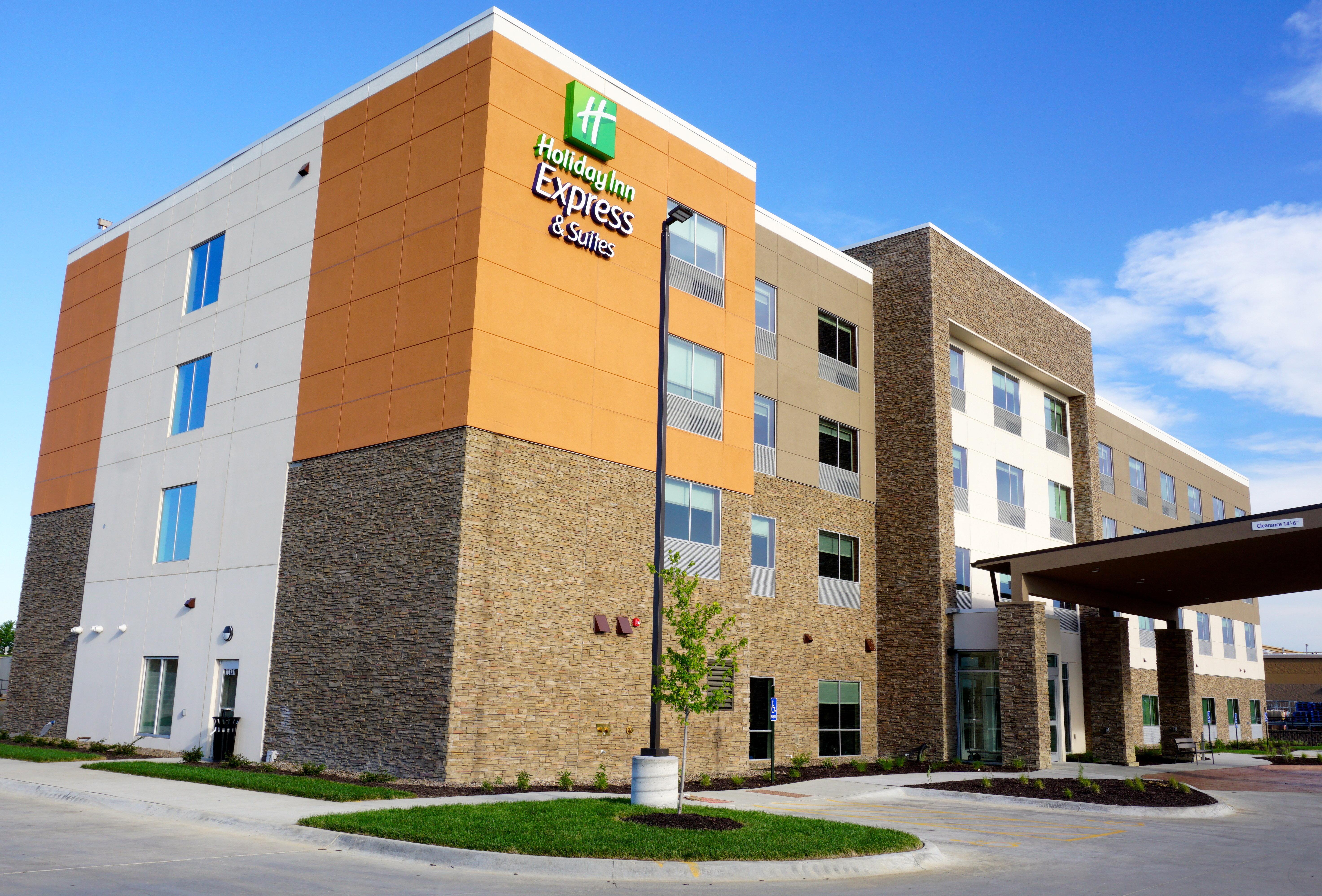 Holiday Inn Express & Suites Omaha - Millard Area By Ihg Экстерьер фото