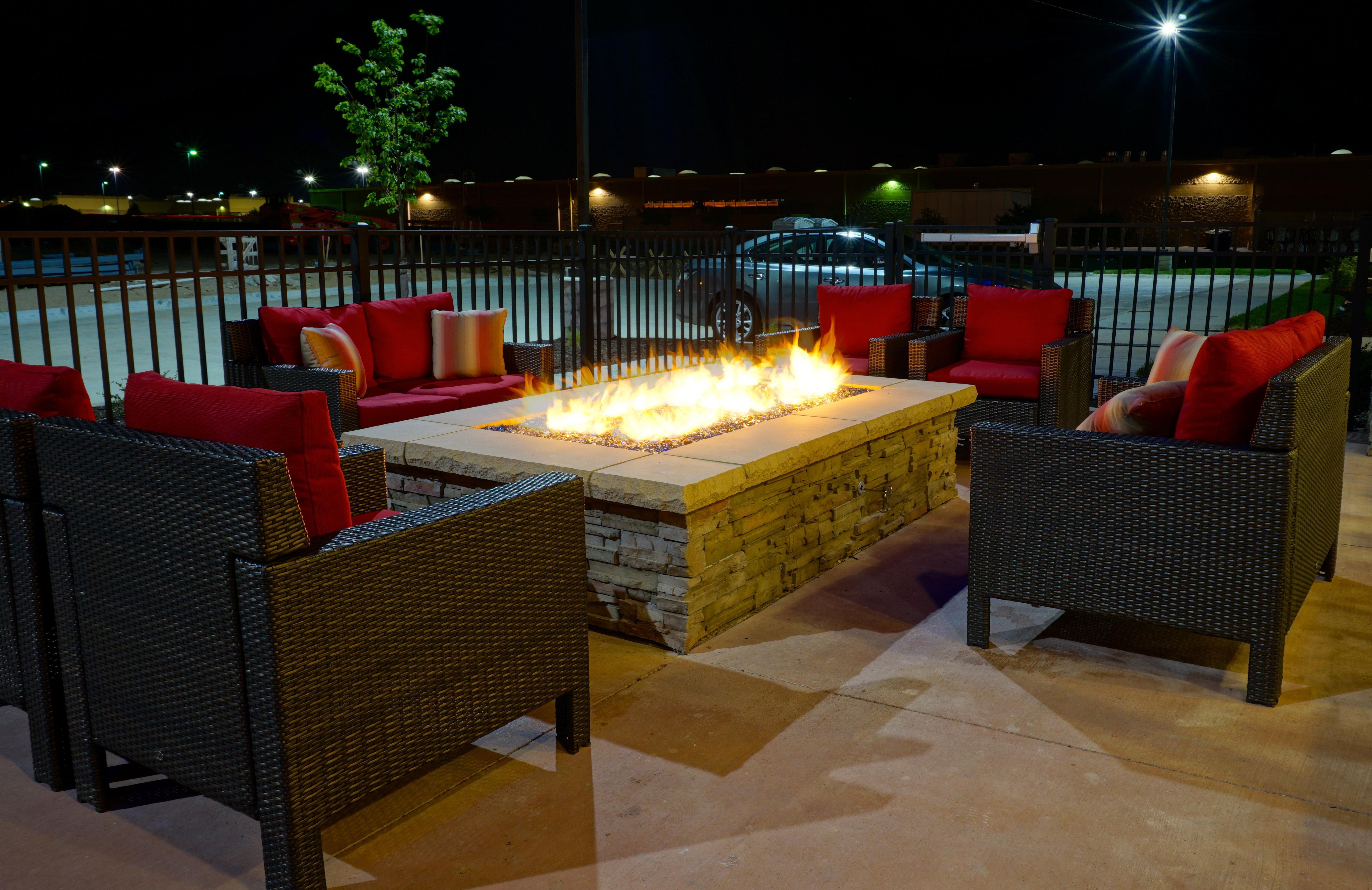 Holiday Inn Express & Suites Omaha - Millard Area By Ihg Экстерьер фото